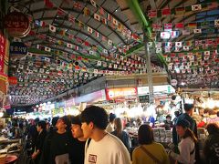 夜は広蔵市場でユッケを食べに