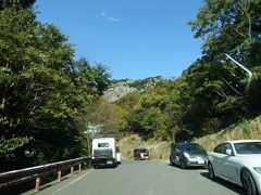 五剣山の麓へはケーブルカーでも行けるそうですが、
車でここまで来れます。
ただし路駐になりますが・・・