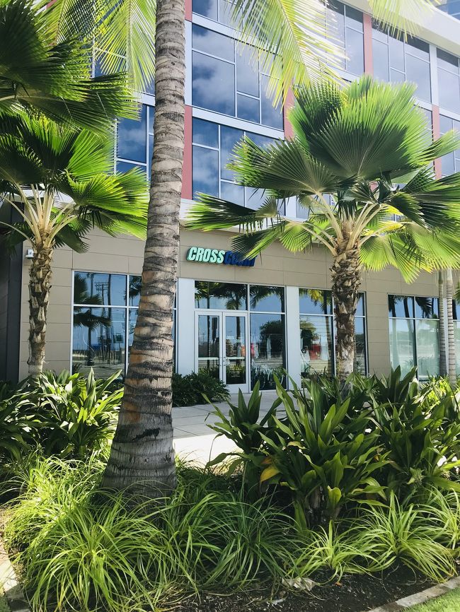 今回はテニスラケットを買うのが目的の1つ。<br />クロスコートで買いました。