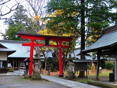 会津若松観光はまず、蚕養国（こがいくに）神社から。名前の通り、養蚕守護の神社。珍しい名前なので気になっていたところ。この名前の神社は、全国でここだけらしい。