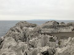 白崎海洋公園、石灰岩が浸食され特異な風景を生み出しています。