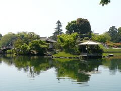 次に日本三大庭園のひとつ後楽園へ。