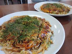 11：20　お好み焼き おきい

お昼は近くのお好み焼き屋さん。
うどんが美味しい。
ホルモンが合う！

豚玉うどん 650円＋ホルモン　350円
豚玉そば　650円＋イカ天　150円
駐車場　無料

この後、SAで休憩してからちょっと鳥取へ。