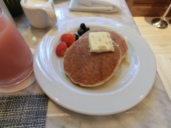 ４日目の朝です。パンケーキです。