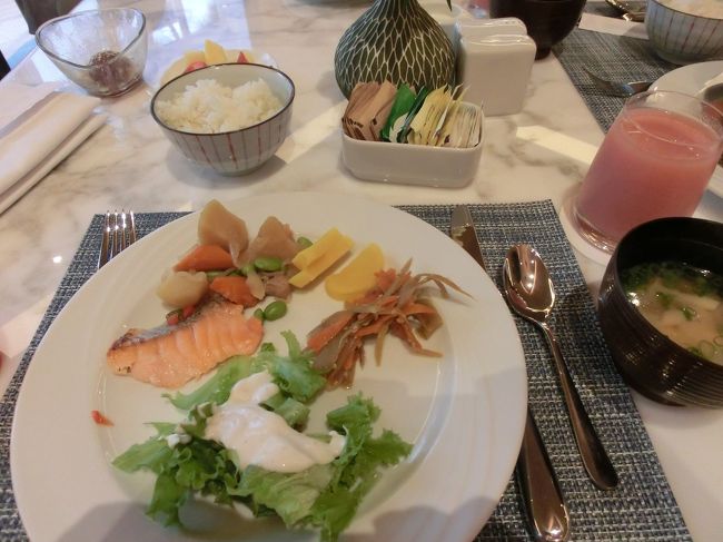 最終日の朝です。<br />最後は和食で。魚は鮭とさばが隔日で出てきました。