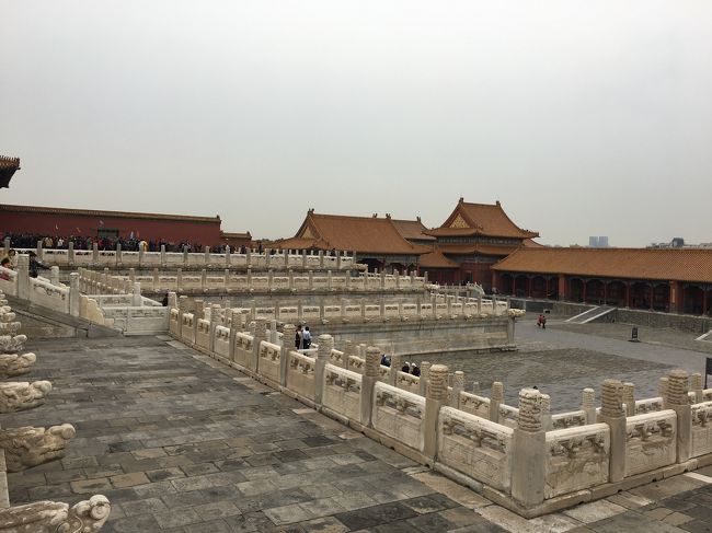 ヨーロッパの寺院にある、ガーゴイルに似たようなものがあちらこちらにありました。<br />東洋と西洋、城を守りたいと思う気持ちは一緒ですよね。