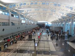 サンホセからパナマ経由でサンペドロスーラに向かいます。
サンホセ空港はすごくきれいな建物でした。