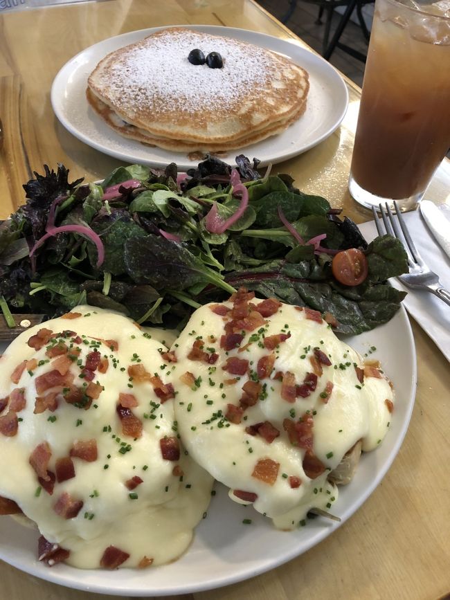 ポテトンエッグ。エッグベネディクトより軽い感じ。<br />ハマる味。それと、ここの野菜が超美味しい。<br />ドレッシングも売って欲しいくらい美味しい。<br />完食。