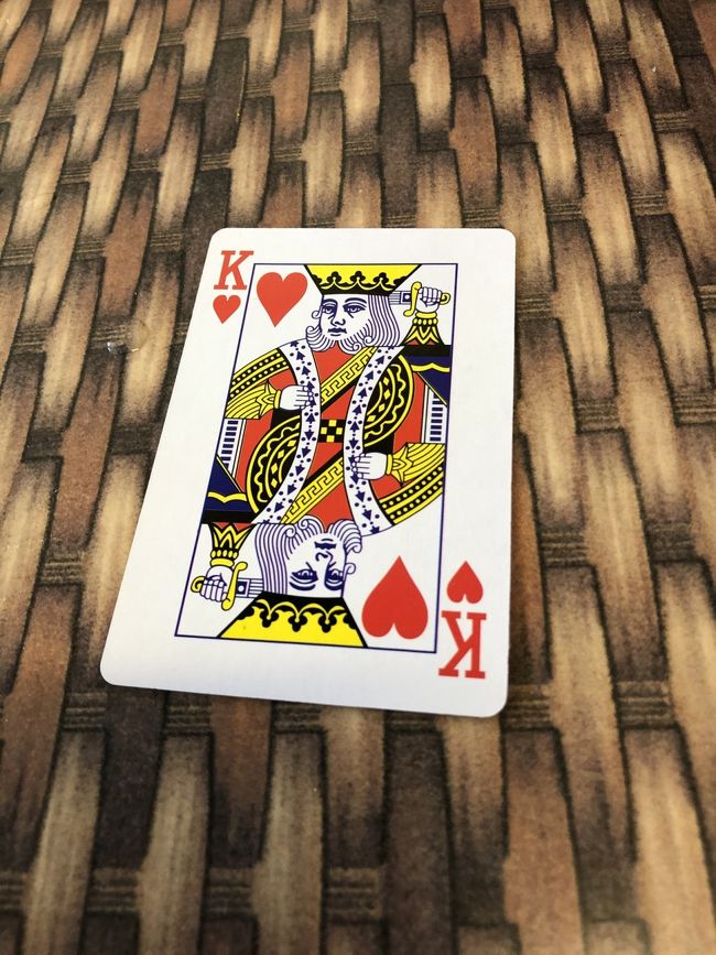 大人気で此処もオーダーしたらこのカード渡されて待ちます。