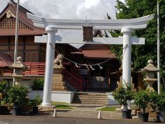 次はハワイ太宰府天満宮、金刀比羅神社へ。他にはないようなハワイらしい御守りや書き置きの御朱印がありました。車がないと行きにくい場所なのでこういう機会に、とドライバーさんにお願いしました。私たち以外には誰もいませんでした…