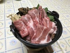 お鍋。お肉もりもりです。おなかいっぱいになりました。