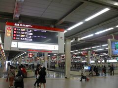 　こちらは阪急「大阪うめだ駅」です。「蛍池駅」に向かいます。