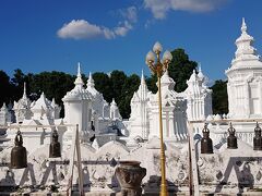 チェンマイで最もエレガントと言われてる仏塔

寺院ではなくて、チェンマイ王家のお墓なんだとか！！