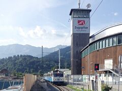 Garmisch駅を午前８時１５分に発つ、BZB鉄道の始発電車が入線してきました。