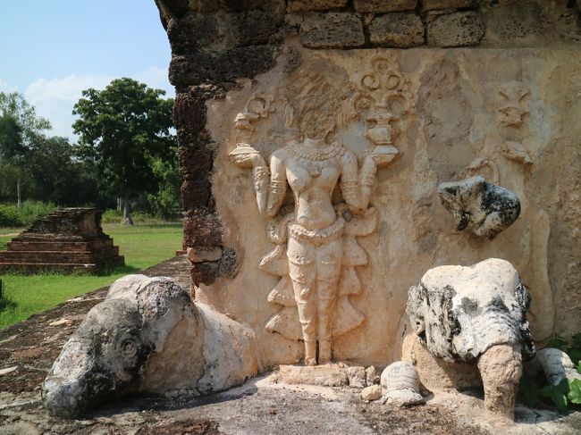 お顔が残っていれば、スコータイのビーナスと言われたかも。