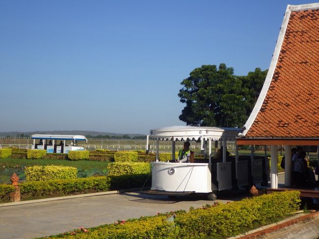 バンコクからの便が着いたようだ。