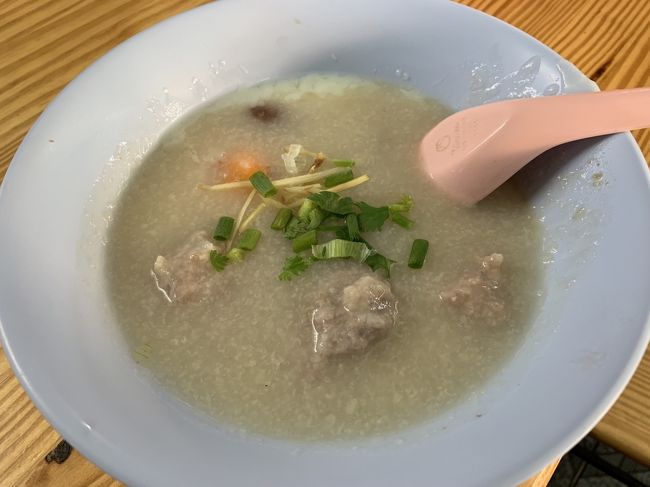 サイカイ（豚ミンチ、内臓、玉子）入りをオーダー（45THB)<br />これは美味しい♪