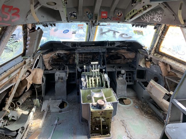 主だった部品などは持っていかれていたり