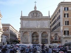 アックア フェリーチェの泉（Fontana dell'acqua Felice）～モーゼの泉
※工事中でした