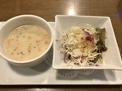 ランチ兼ディナー。
国際通りまで戻ってきたので、ステーキハウス88へ。