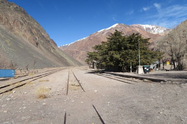 右のはホーム跡？