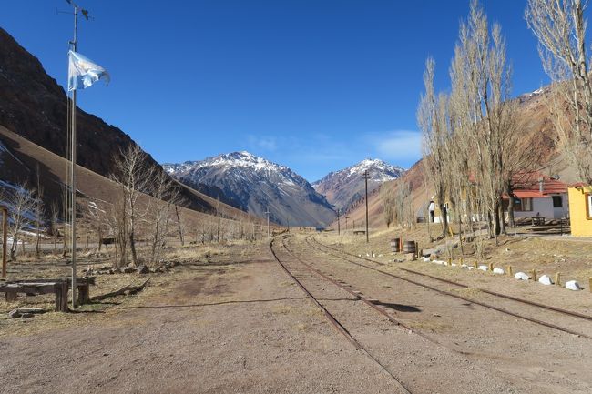 ３、４軒しか家がないので貨物駅だった？？