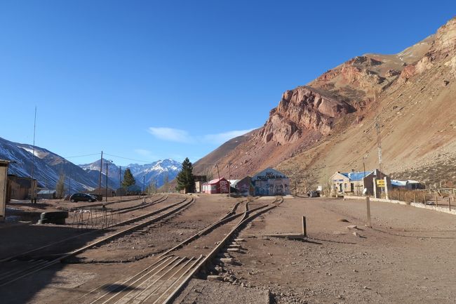 ちょっと遠景から！廃線レールが分岐していく感じってたまらない！！
