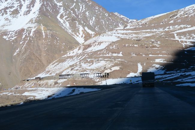 終点ラス・クエバス手前のシェド群が見えてきました。