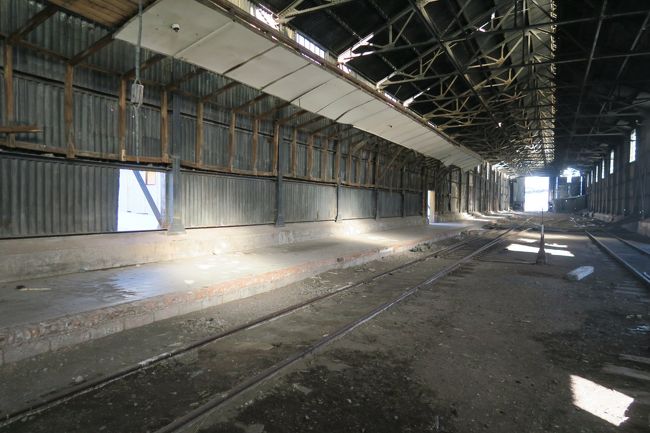 駅は車庫兼だったようです。