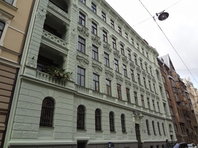 ちょっと控えめな外観。