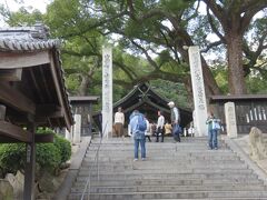 ロープ―ウェイ山麓駅近くにある艮神社（うしとらじんじゃ）へ

艮神社
http://ushitorajinja.org/