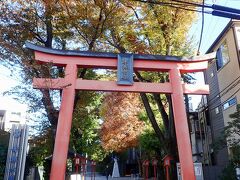 今回もスタートは赤城神社。隈健吾氏デザインの日本で一番オシャレな神社です。ここのお守りはゲゲゲの鬼太郎のデザインのものがあります