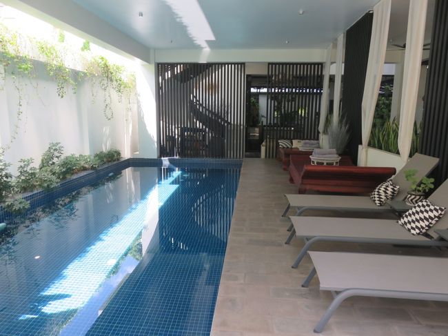 小さいけどプールもある