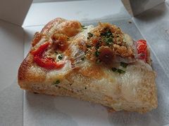 翌朝。
イータリーのパンで朝ご飯。
