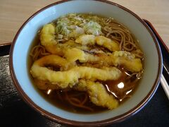 名立谷浜ＳＡでお昼ご飯
私は塩いか天そば