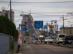 道路を渡ると少しべた踏み坂っぽく見える…？