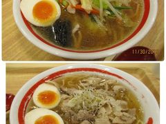 母と伯母は、近江ちゃんぽんを、私は豚そばを注文。　店舗で食べる豚そばは、だいぶ前に玉ねぎがスライスからみじん切りに変わっちゃいましたけど、このフードコートの豚そばは昔のままだった! 煮卵が無料サービスと言われたので、3人とも追加しました。　美味しかった～。