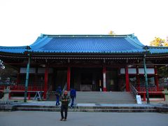何度か比叡山延暦寺を訪れている私も、根本中堂以外の建物を見に行くのは、2015年に初めて来た時以来です。　

こちらは、国重要文化財に指定されている大講堂。　母は、ここでお線香を買っていました。