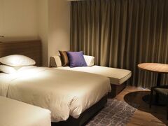 今回は琵琶湖マリオットホテルに泊まります！
まだチェックイン前の時間だったのですが、
部屋の準備が出来ているとのことでアーリーチェックインして
もらえました！