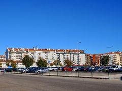 9時10分頃。アヴェイロ到着。
駅周辺には、集合住宅が多く建ち並んでいる。