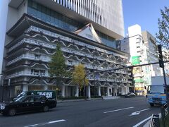 旧歌舞伎座跡地に新しいホテルが
低層階は旧歌舞伎座のファザードのデザイン
