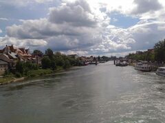 ヨーロッパで2番目に長い河川であるドナウ川も流れております。
