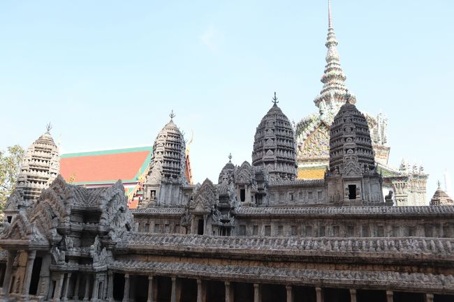 アンコールワットの模型<br /><br />逆光のどうしようもないこの写真が私の「旅に出たくなる写真」<br /><br />これを見てカンボジアの本物のアンコールワットを見たくなりました！