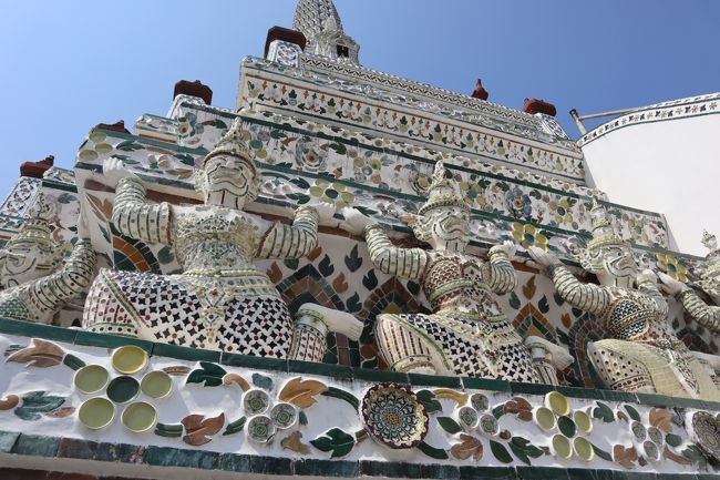 タイルのモック<br /><br />頑張って支えています！