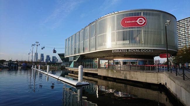 ゴンドラで対岸に行けるようですが、本日も優先順位を決めてあるので、素通りして観光先へ進みます。