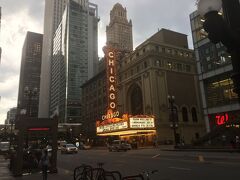 シカゴ劇場。