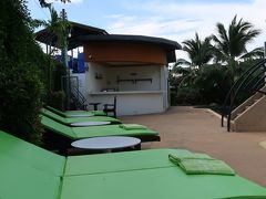 3日間Green Hotelに泊まります。ガーデンルームで１６０００円位です。【朝食なし】
なぜここにしたかと言うと、プールが有り、いろんなビーチの間なので色々行けるかなと思ったから。写真はプールの写真しかないが、スタッフがとても親切、とても綺麗、ウォーキングストリートも5分くらい、どのビーチも10分程でとても良かった。私は気にならなかったけど、前にレゲエバーがあり、夜中はずーと音楽かかってる、ビーチまで歩くが嫌な人は嫌かも。
