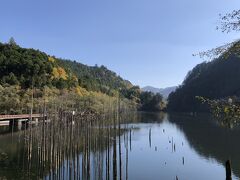 目的地の王滝村自然湖に到着