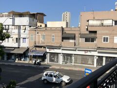 朝です。
テルアビブには1泊だけで、エルサレムに戻ります。
もうちょっとホテルでゆっくりしたかったなぁ。
早々にチェックアウトして、荷物を預けて出かけます。