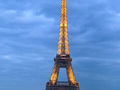 綺麗なエッフェル塔を見てパリの旅の余韻に浸りました。

人も優しかったし、ご飯も美味しいし、大好きな芸術品にも沢山出逢えていい旅になりました。また訪れたい国ですね。